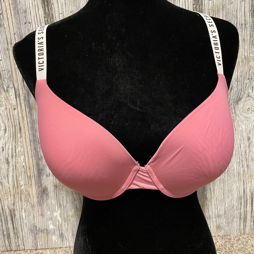 Victoria's Secret Lightly-Lined
Demi Bra 34DDD